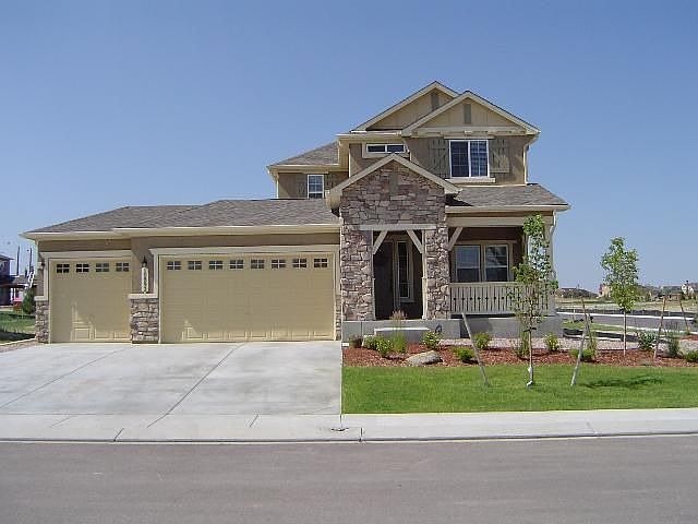 Gorgeous 5 bed/4 bath/3 car Stucco Stone Home