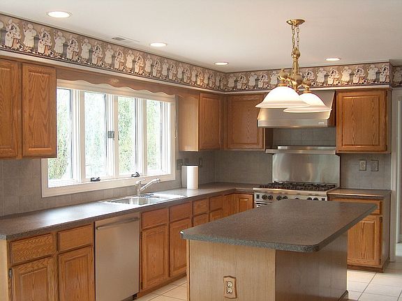 Chef-Appointed Kitchen