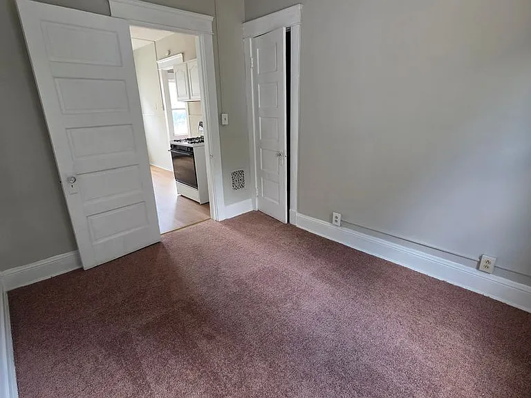 6321 Lansing Ave — Photo 5