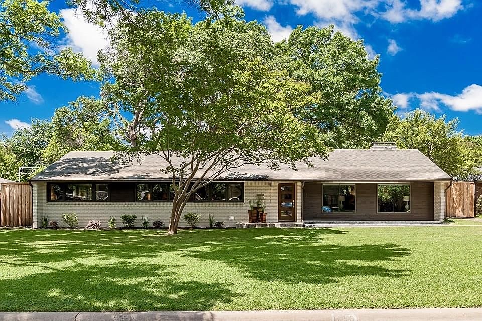 1st image of 10631 Royal Springs Dr
