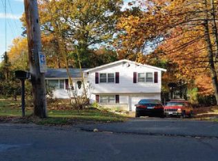 1555 Old Town Rd, Bridgeport, CT 06606