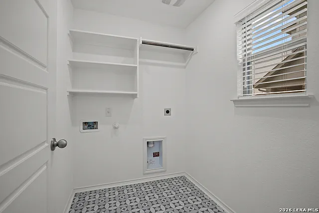 4964 Park Mnr — Photo 29