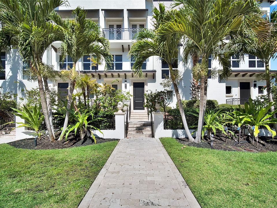 1st image of 425 N Ocean Blvd #3