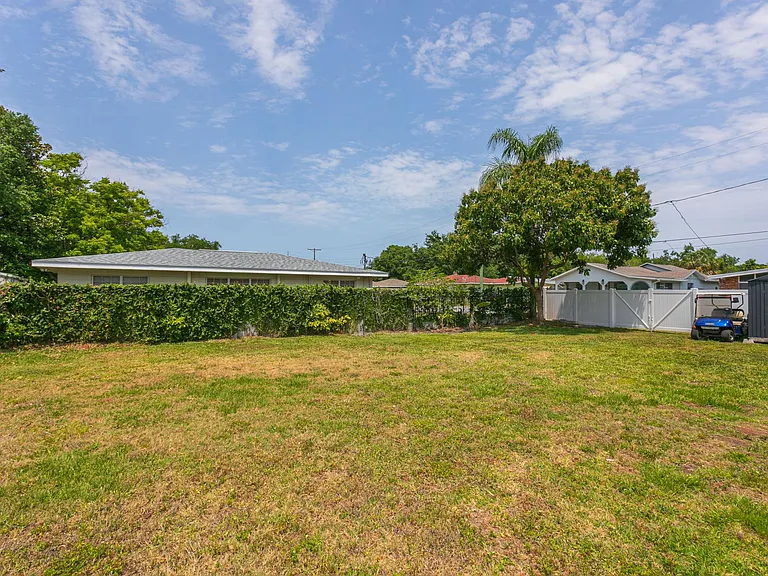 401 S Bermuda Blvd — Photo 31