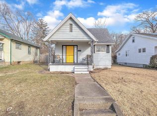 1214 S Twyckenham Dr, South Bend, IN 46615