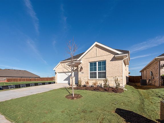 4th image of 849 Blue Fescue Rd