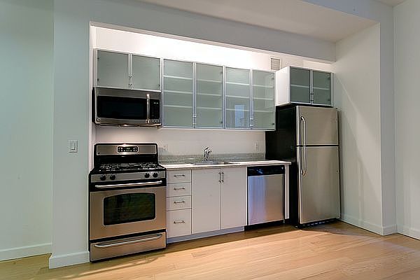 1st image of 37 Wall St APT 5D
