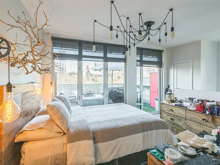 250 Manhattan Ave #6B — Photo 3