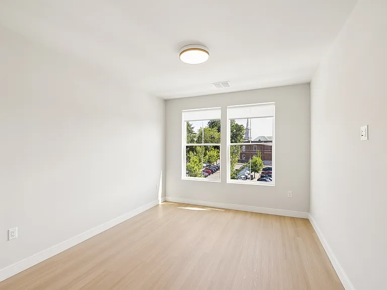 118 Elm Street — Photo 18