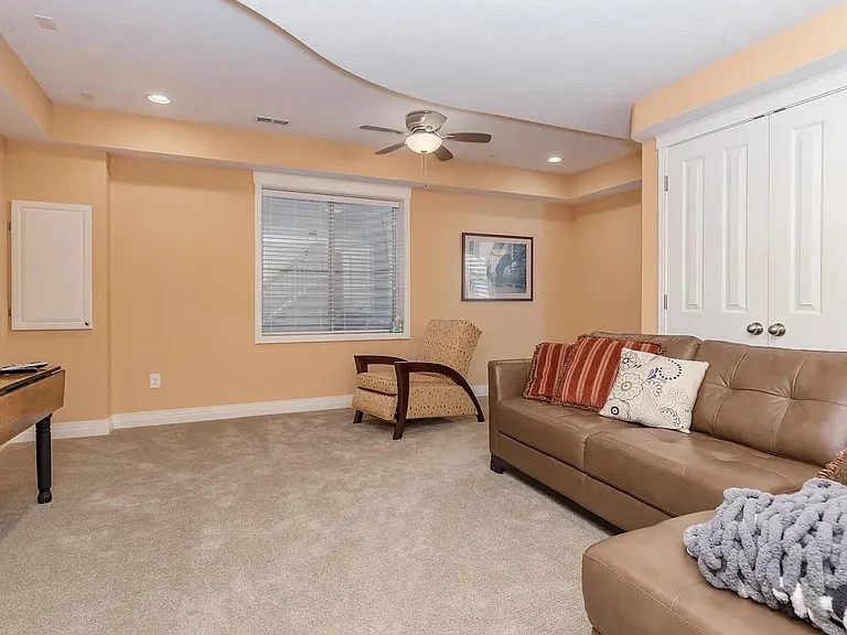 10067 E 31st Ave — Photo 15