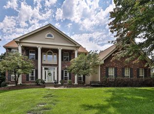 103 Creek View Dr, Saint Charles, MO
