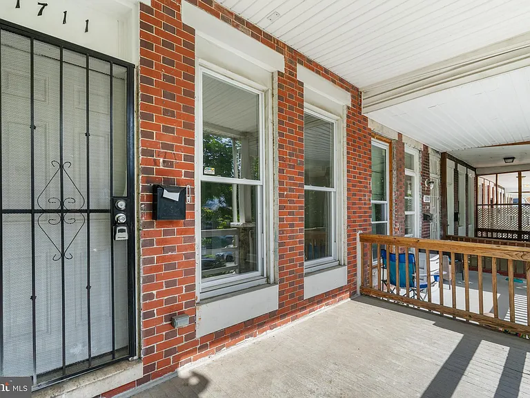 1711 Ashburton St — Photo 25