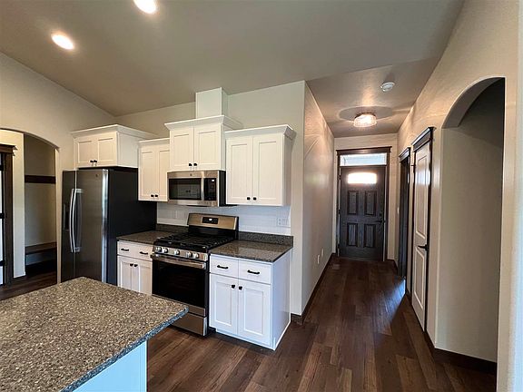 2nd image of 608 Hillside Dr