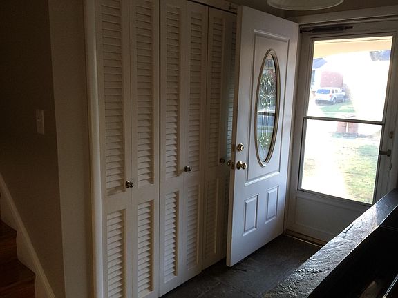 3rd image of 1103 Playford Ln