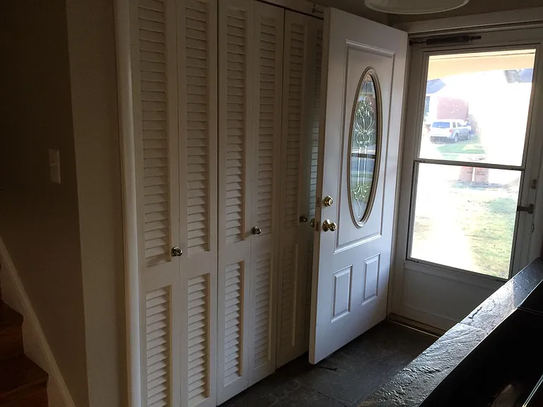 1103 Playford Ln — Photo 3