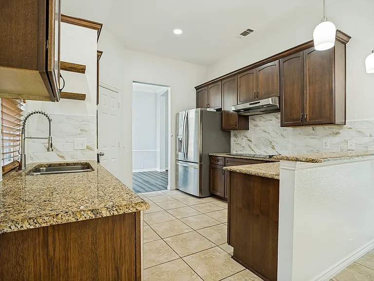 5905 Sandalwood Dr — Photo 10