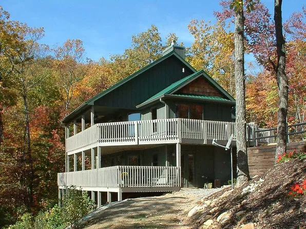 590 Paramount Pl #3, Ellijay, GA 30536