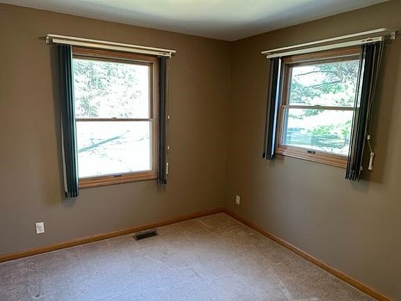 3rd image of 2156 Deerwood Dr