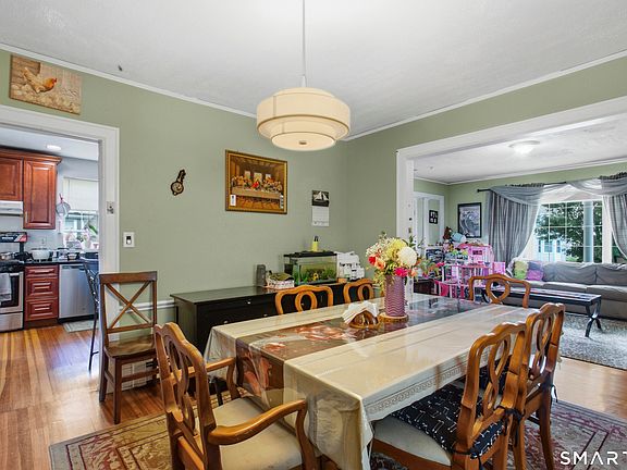 5th image of 44 Elm Tree Place