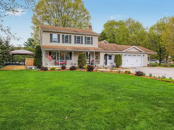 6 June Way, Milton, VT 05468