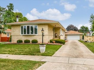 10745 S Lawler Ave, Oak Lawn, IL 60453