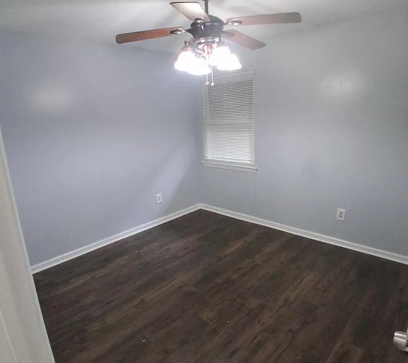 122 Edgewater Ln #122