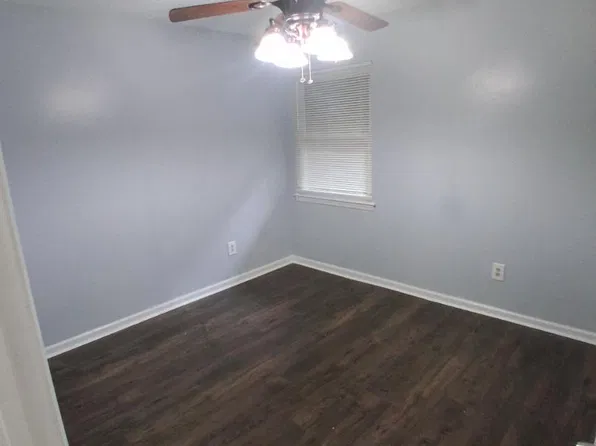 122 Edgewater Ln, West Columbia, SC