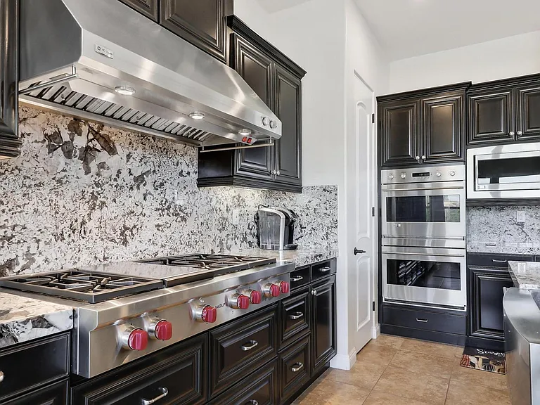 81600 Macbeth St — Photo 30