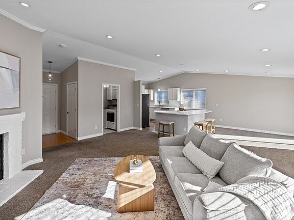 4th image of 11134 171st Street E
