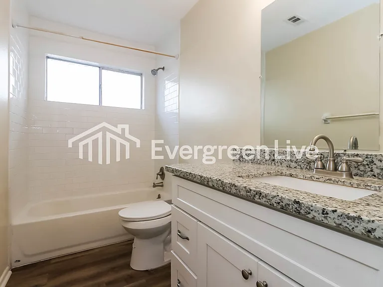 13439 Greenway Dr — Photo 10