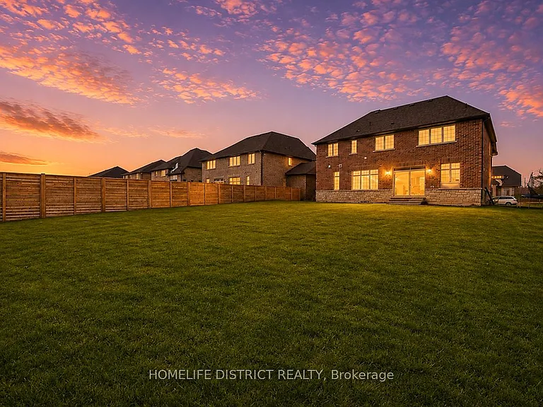 74 Summer Breeze Dr — Photo 29