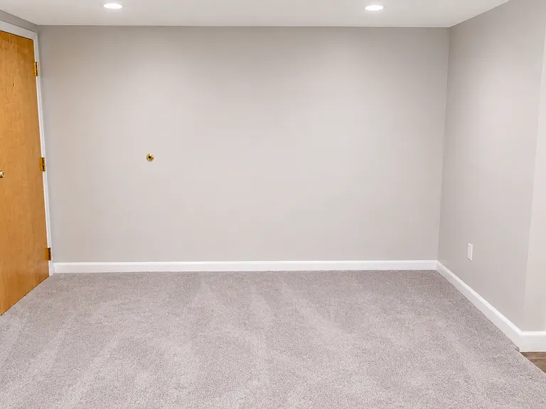 441 Ford St — Photo 11