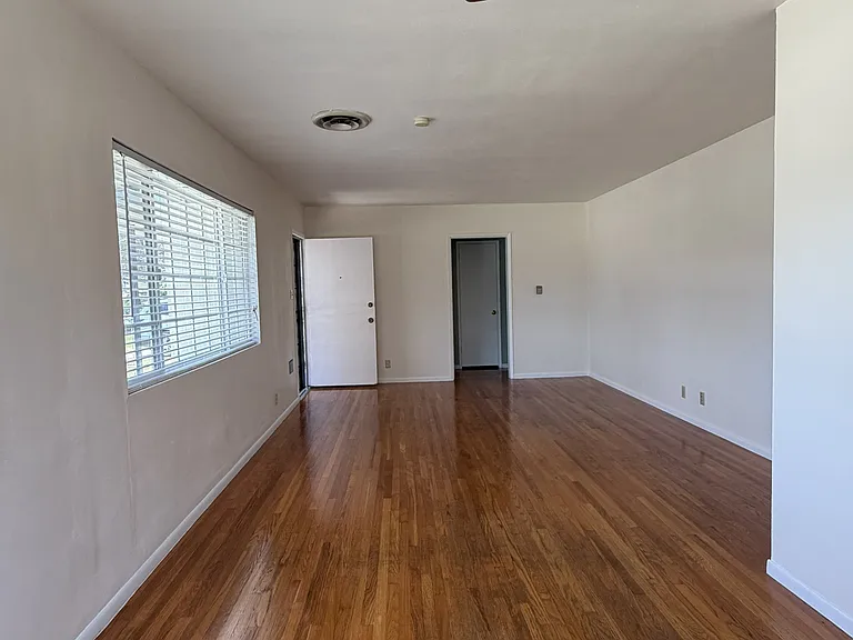 1433 E Larkwood St — Photo 10