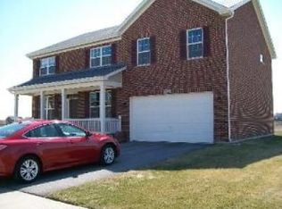 2225 Queensbridge Dr, Lynwood, IL 60411