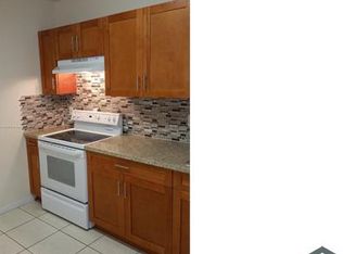 800 NE 7th St, Hallandale Beach, FL 33009