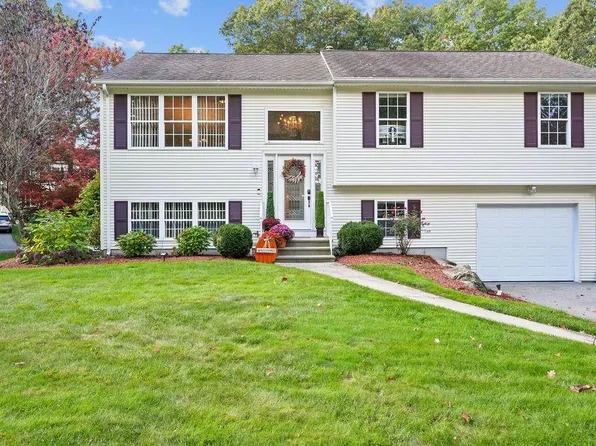 3 Valley Dr, Johnston, RI 02919