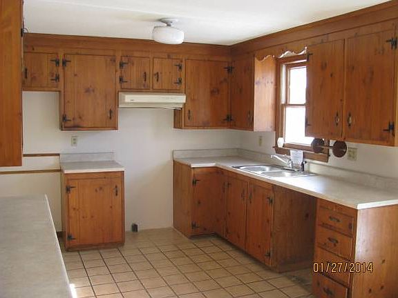 3rd image of 49 Pine Hill Ave