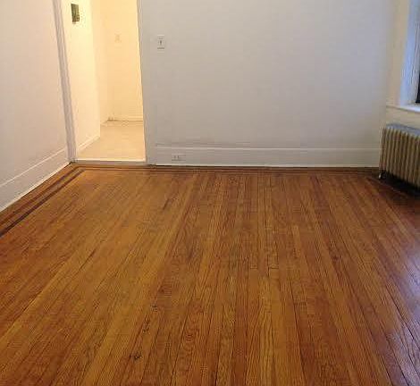3rd image of 1906 Ditmars Blvd