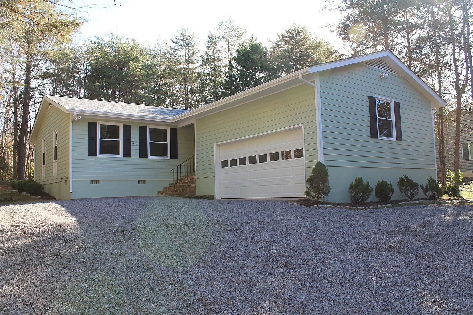 631 Harrison Cir photo 1
