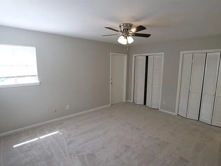 9526 Val Verde St — Photo 21
