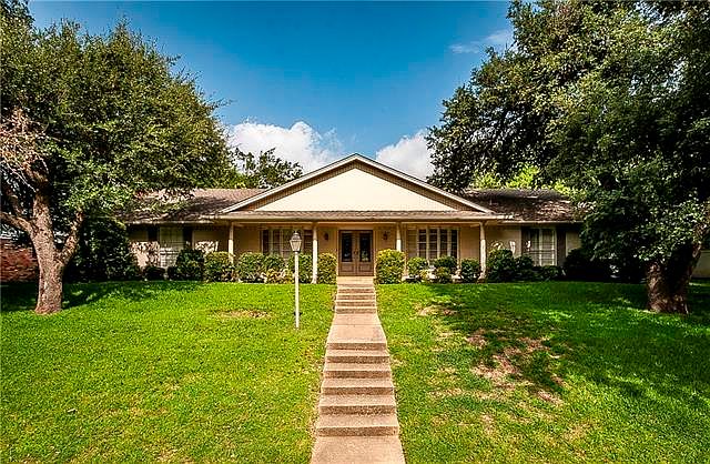 1st image of 2509 W Prairie Creek Dr
