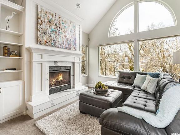 4th image of 2069 E Harvard Oaks Cir