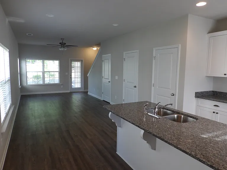 Joiner Crossing Apartments — Photo 45