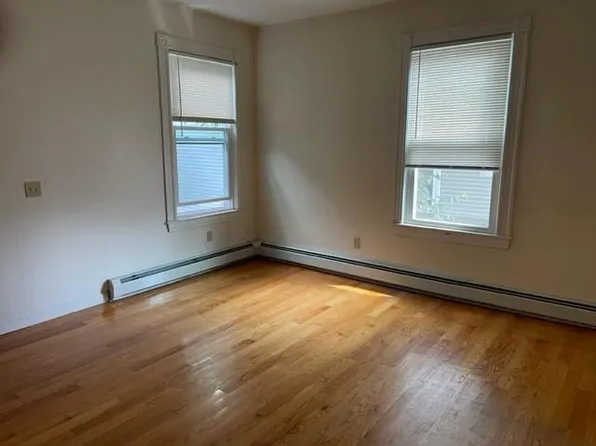 203 Harvard St #2, Cambridge, MA 02139