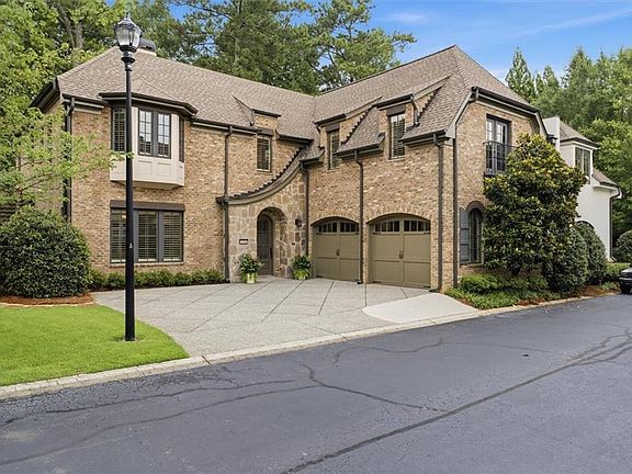 3rd image of 4584 Woodlawn Gates Ln