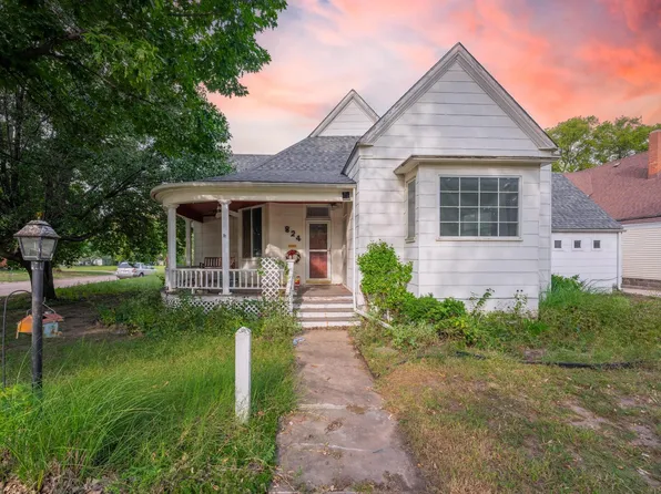 824 S Washington Ave, Wellington, KS 67152