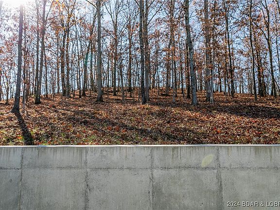 5th image of 77 Beacon Hill Dr