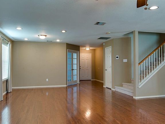 3rd image of 10404 Woodruff Ct