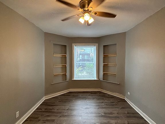 2nd image of 3652 S Indiana Ave #2D6068755