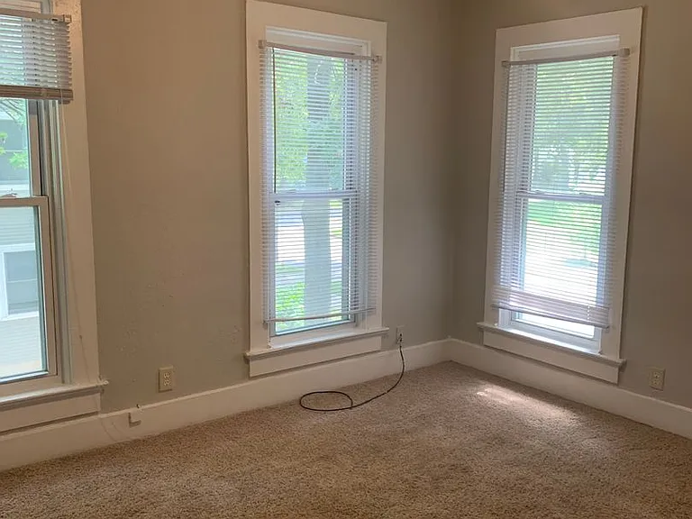 812 Walnut St — Photo 4